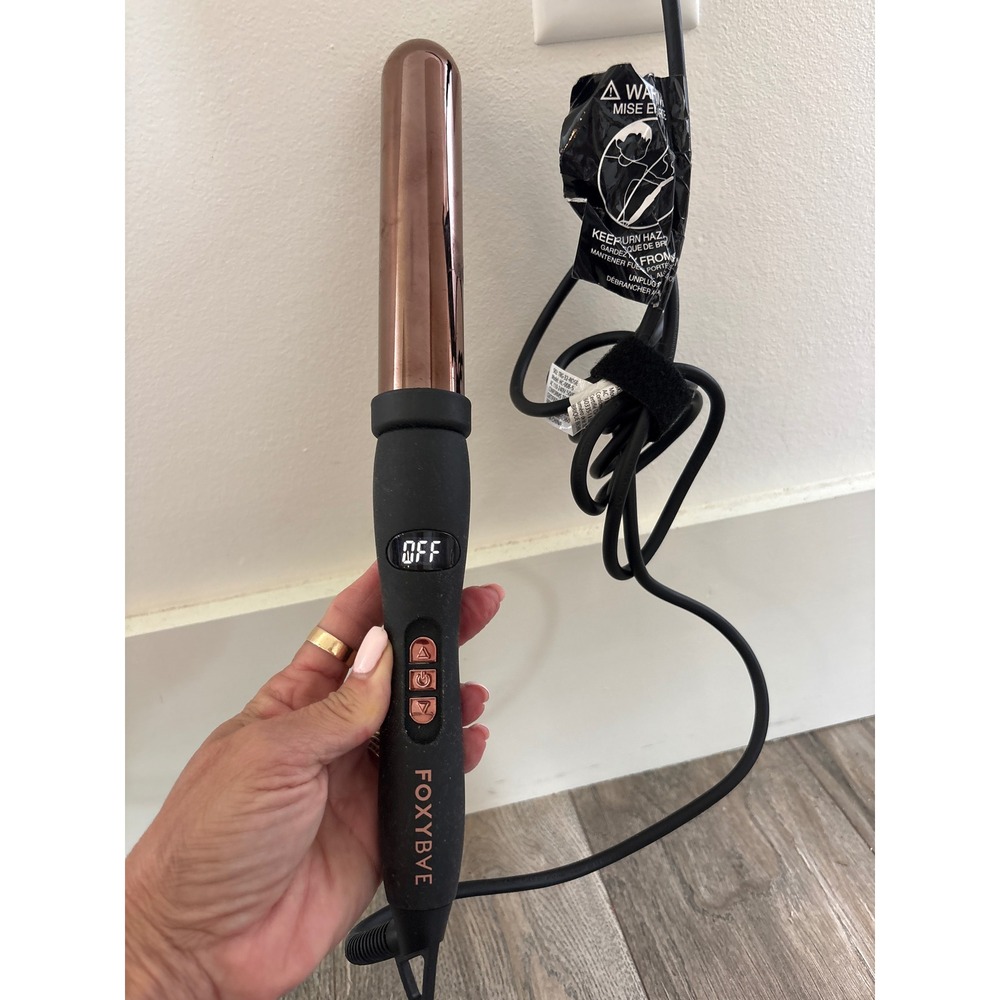 FoxyBae Rose Gold Titanium Curling Wand Digital Clipless Hair Styler Black Rose